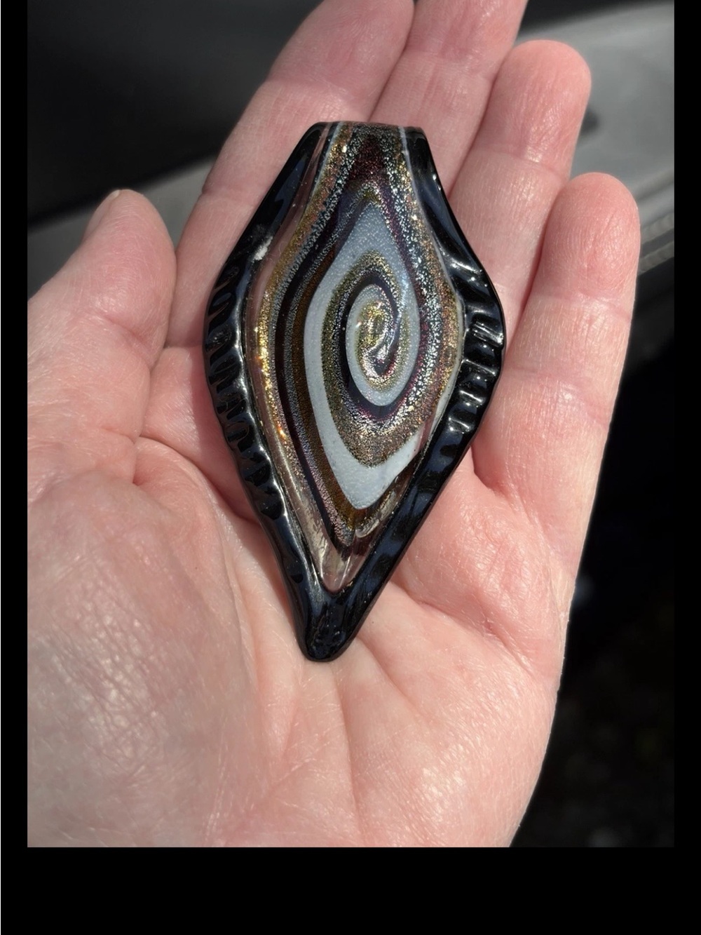 Murano Style Artisan Hand Blown Art Glass Pendant. Very Pretty!